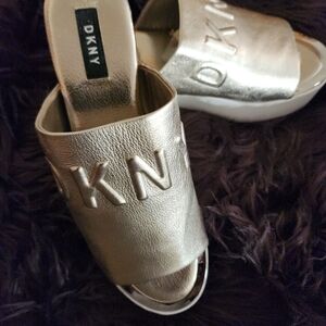 DKNY PLATFORM SLIDES